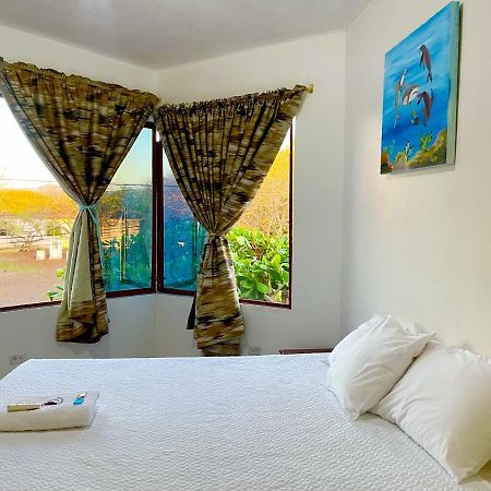 Hotel Hostal Vista Al Mar à Puerto Baquerizo Moreno Extérieur photo