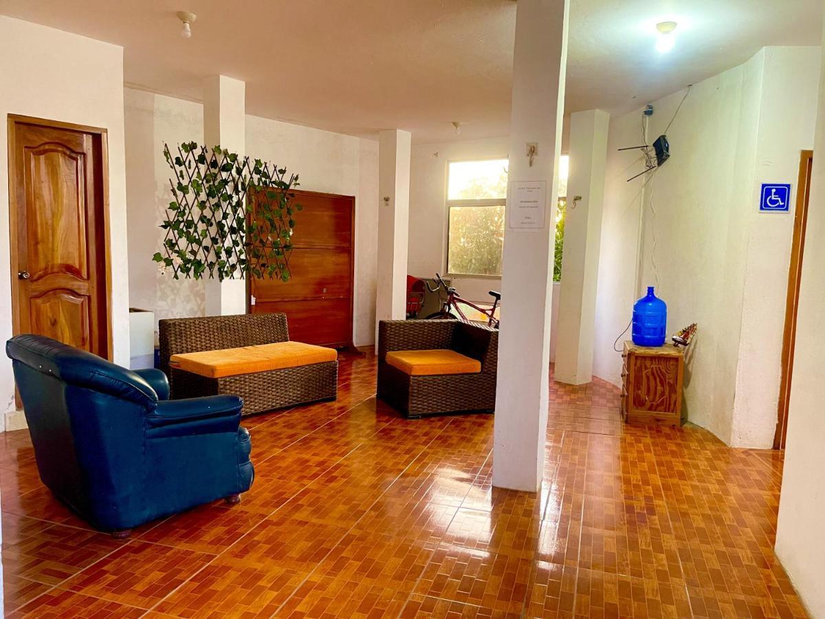 Hotel Hostal Vista Al Mar à Puerto Baquerizo Moreno Extérieur photo